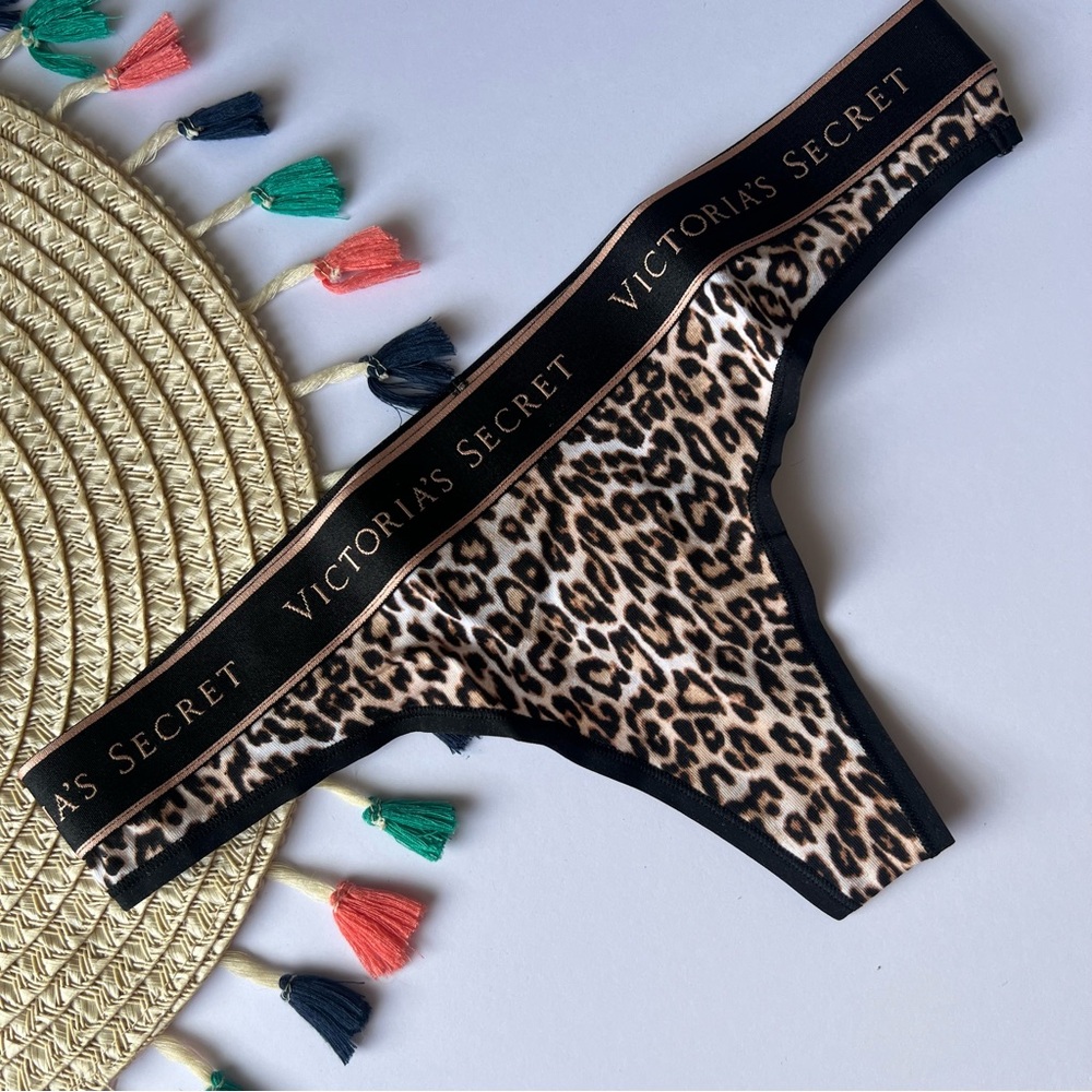 Victoria's Secret Logo Cotton Thong Panty Marzipan Leopard Large NEW